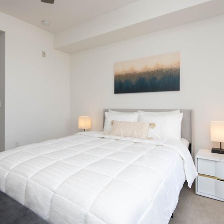 Centrally Located Apartments With Free Parking Глендейл Экстерьер фото
