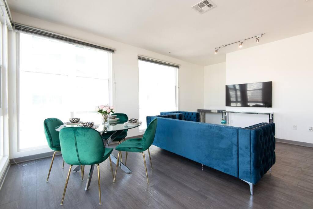 Centrally Located Apartments With Free Parking Глендейл Экстерьер фото