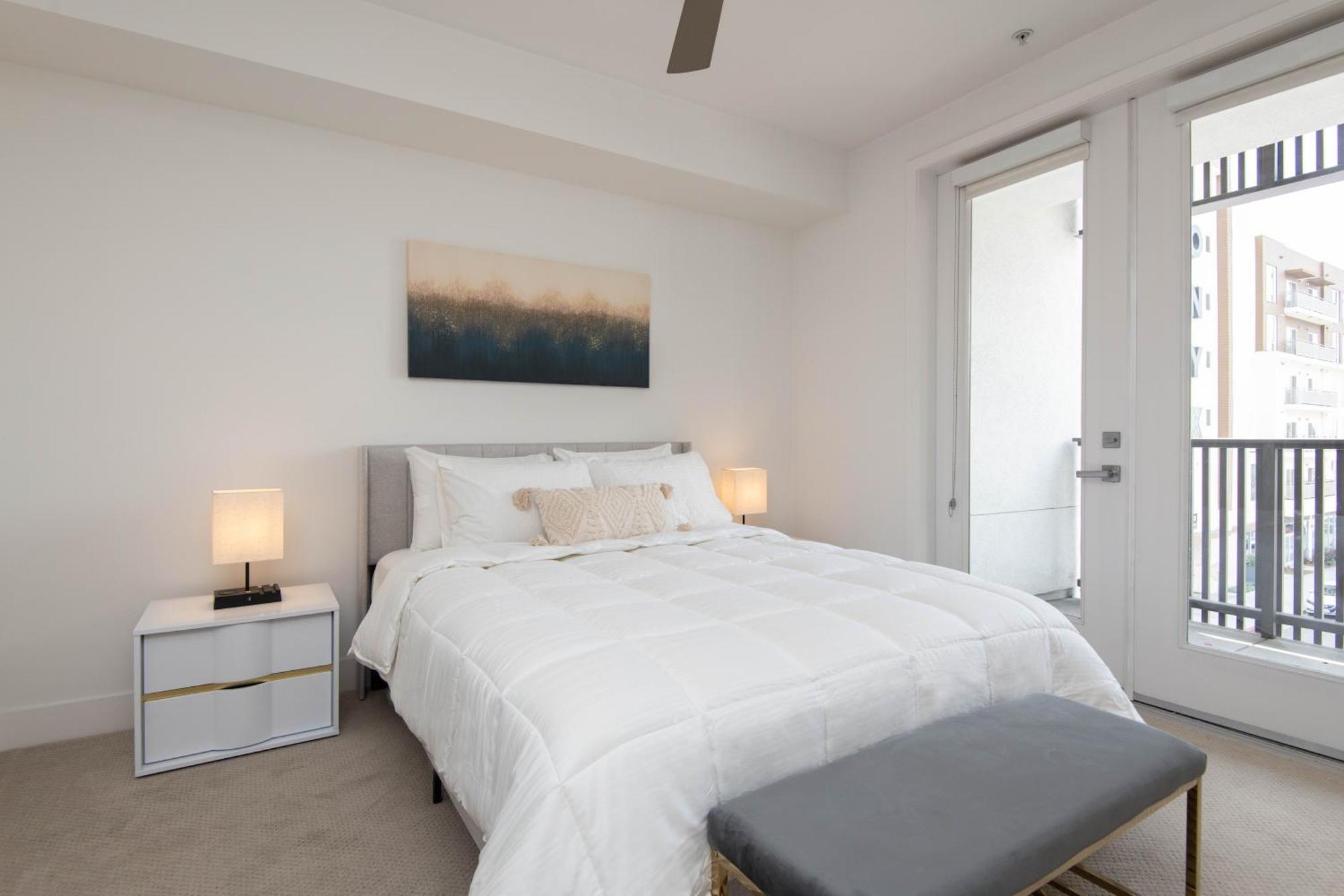 Centrally Located Apartments With Free Parking Глендейл Экстерьер фото